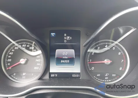 2015 Mercedes-Benz C 300 Luxury 4Matic z USA, uszkodzony, nr VIN 55SWF4KB6FU042101